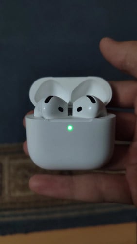 AirPod 4th condition 99%