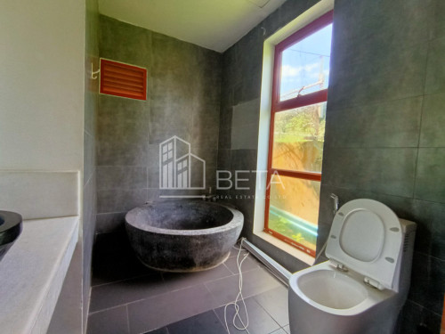 Apartment Building for sale now only 3,800,000$