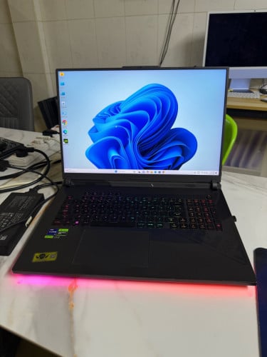 ASUS ROG Strix G814JV
