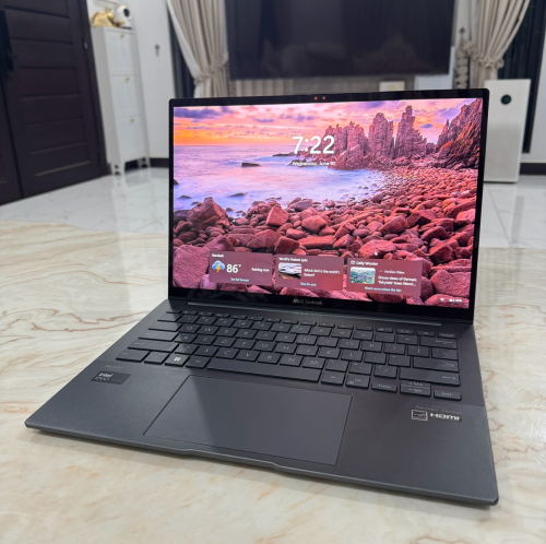 ASUS Zenbook 14 OLED Q415M