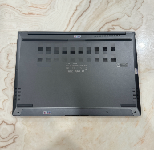 ASUS Zenbook 14 OLED Q415M