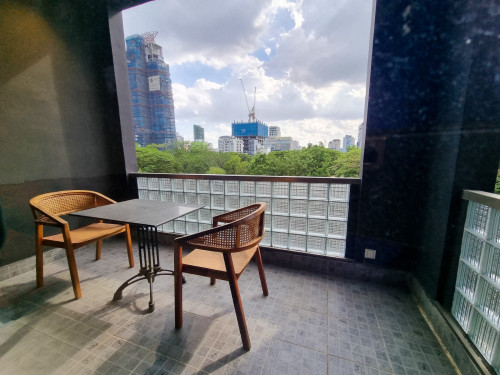 BKK1 | Spacious 2BR Serviced Apartment with Pool | Free Car Parking