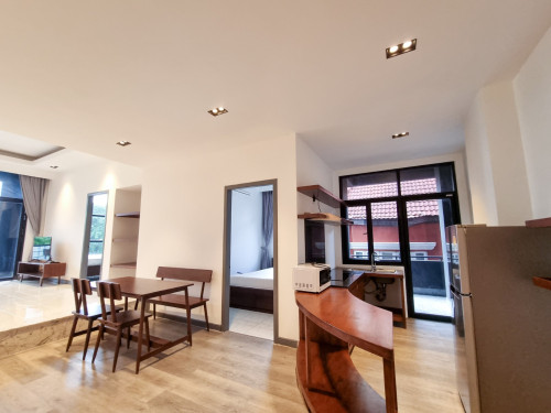 BKK1 | Spacious 2BR Serviced Apartment with Pool | Free Car Parking