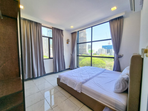 BKK1 | Spacious 2BR Serviced Apartment with Pool | Free Car Parking