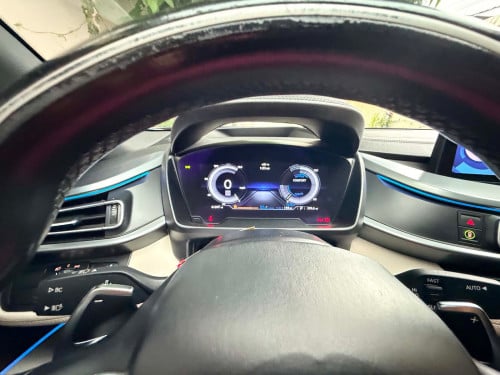 BMW I8 ឆ្នាំ 2014Full option