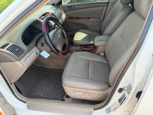 Camry 04 Limited Edition មេឡាន 2BH សីុន