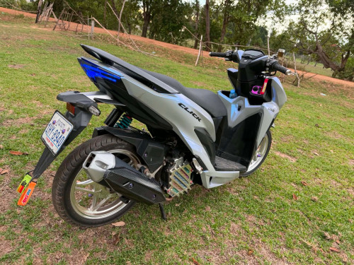 Click 020 លក់ប្រញាប់លុយ