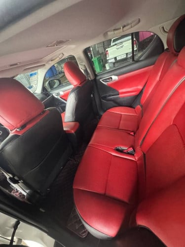 CT200H for rent