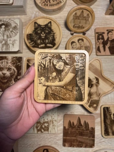 Custom Square Frame with your Personalize Photo /Logo/Wordings (with wooden stand)ឈើឆ្លាក់រូបគ្រួសារ