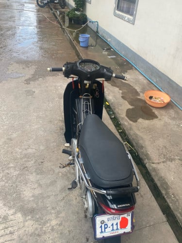 Dream 018ជិះផ្ទាល់ លក់1300