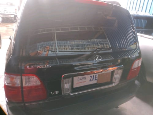 Ford Mazda Lexus Year 2014 up year 2024 ធានាទិញចូលវិញ ឡានស្អាត ទឹកថ្នាំហ្សុីនមិនបុក មិនប៉ះ