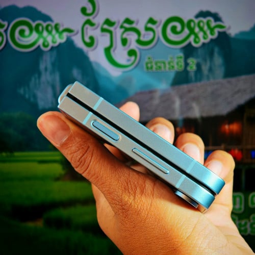 Galaxy Z Flip6 Sim2 (វៃដូរបាន)មានធានាច្បាស់លាស់ត្រឹមត្រូវ