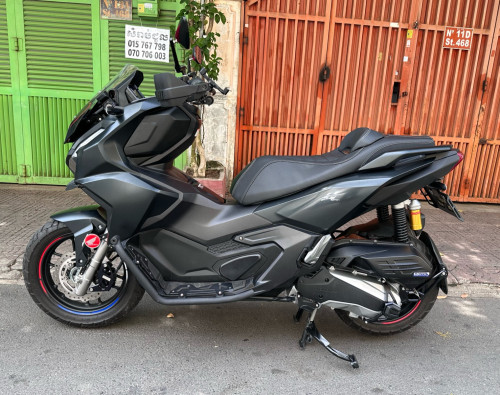 Honda ADV160 ជប៉ុន2024 ផ្លាក់លេខពិសេស 4ពាន់km