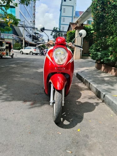 Honda scoopy 2011 650$