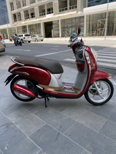 Honda scoopy 2013