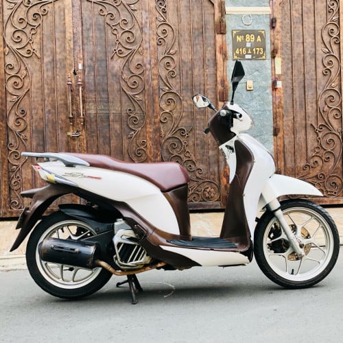 HONDA SH ( year 2013, 125cc, form Japan )