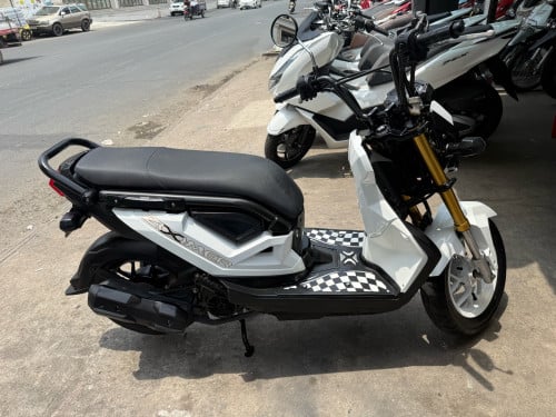 Honda zoomer