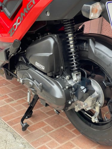 Honda Zoomer X ឆ្នាំ2020 2ពាន់គីឡូ របស់ក្រុមហ៊ុន ម៉ូតូស្អាតខ្ចី ម៉ូតូម៉ាសុីនហាប់នែ ម៉ូតូស្អាត99%