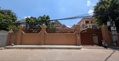 House for rent at Psar Derm Thkov