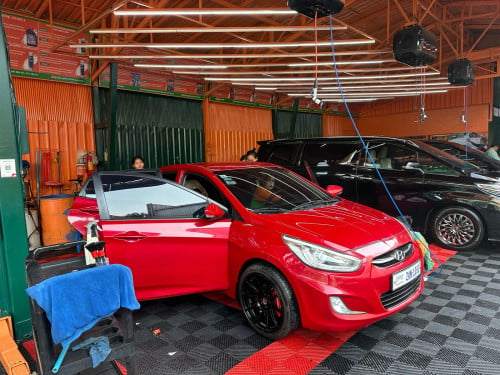 Hyundai accent blue