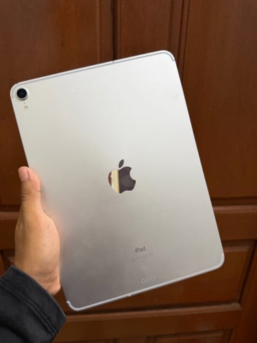 I pad pro2018 សាណុំសុីន 200$ ដាច់