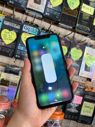 I phone Xr LLA 64G