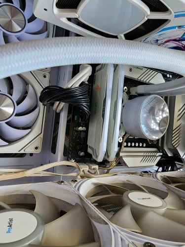 I9 14th RTX 5080 Ram DDR5 32GB