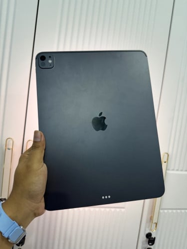 iPad Pro M5 13 Inch 256g WiFi only 99%