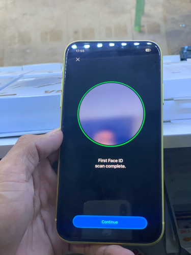 iPhone 11.អេក្រង់ហ្សុិន មានស្កេនតួរស្អាត