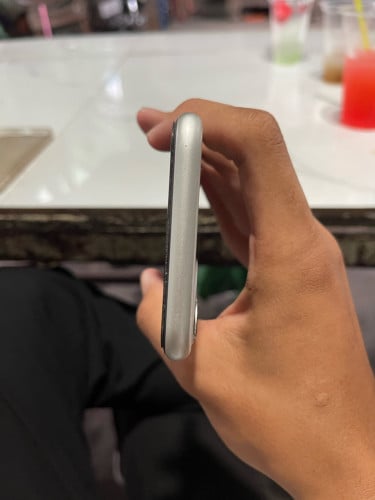 iPhone 11 256g 195$ ចរចា zin all ស្ទេីរខ្នងក្រោយ tix