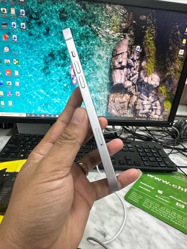 iPhone 14 plus 128 LL/a ដាក់សុីមបាន 265$