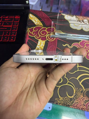 iPhone 14 Plus ស្អាត99%ដូចថ្មី Color White 128G ថ្ម100%