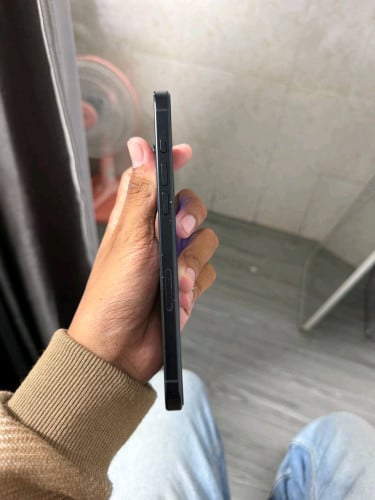 Iphone 16 plus ថ្ម 100
