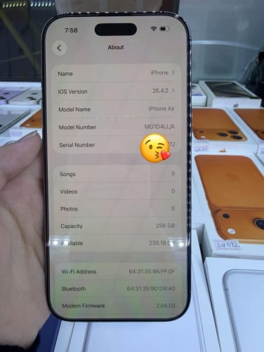 iPhone 17 Air, 256GB LL/A,នៅស្អាត99%,ថ្ម100%,សាកថ្ម23ដង