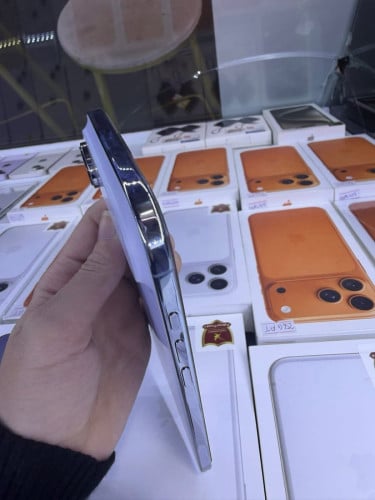 iPhone 17 Air, 256GB LL/A,នៅស្អាត99%,ថ្ម100%,សាកថ្ម23ដង