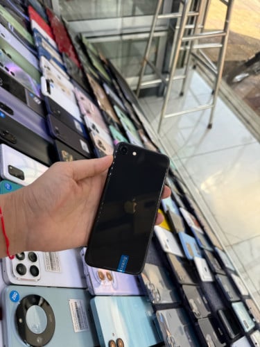 IPhone SE2 ហ្សុីន100%