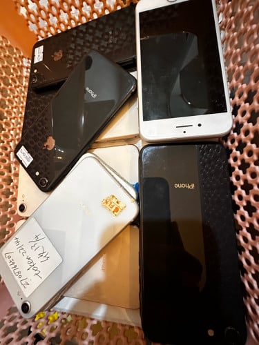 Iphone8 20$ 25$ 30$ មានស្គេន សានុំ