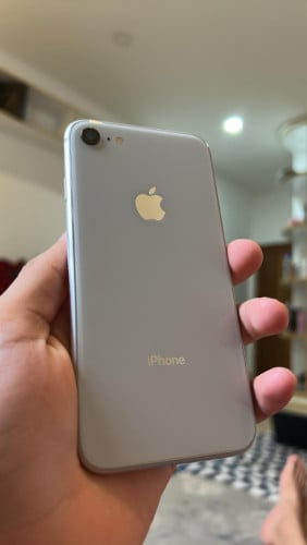 Iphone8 20$ 25$ 30$ មានស្គេន សានុំ