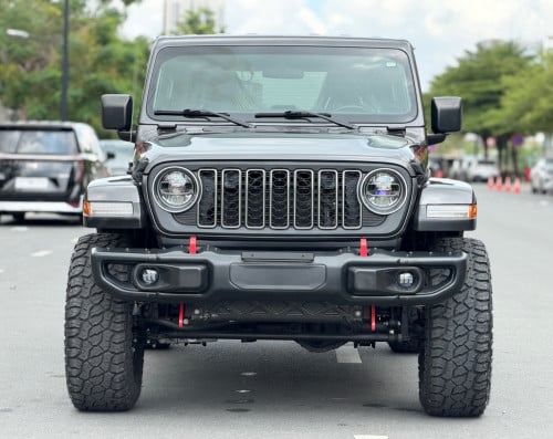 Jeep Wrangler ឆ្នាំ2018 ក្រដាសពន្ធ មហាថ្មី ប្រើបាន3ម៉ឺនម៉ៃជាង
