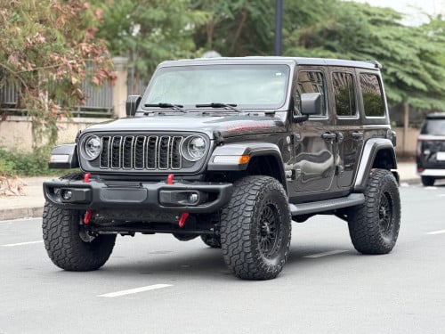 Jeep Wrangler ឆ្នាំ2018 ក្រដាសពន្ធ មហាថ្មី ប្រើបាន3ម៉ឺនម៉ៃជាង