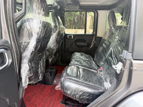 Jeep Wrangler ឆ្នាំ2018 ក្រដាសពន្ធ មហាថ្មី ប្រើបាន3ម៉ឺនម៉ៃជាង