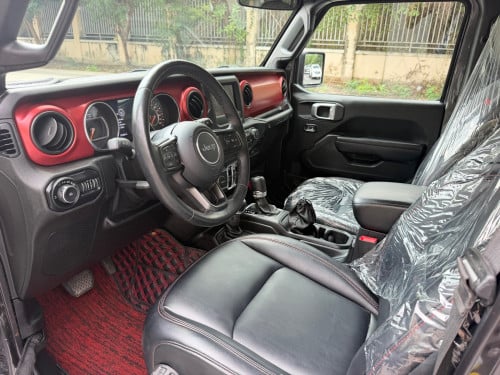 Jeep Wrangler ឆ្នាំ2018 ក្រដាសពន្ធ មហាថ្មី ប្រើបាន3ម៉ឺនម៉ៃជាង