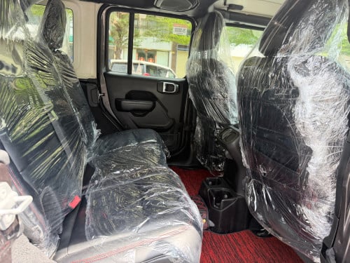 Jeep Wrangler ឆ្នាំ2018 ក្រដាសពន្ធ មហាថ្មី ប្រើបាន3ម៉ឺនម៉ៃជាង