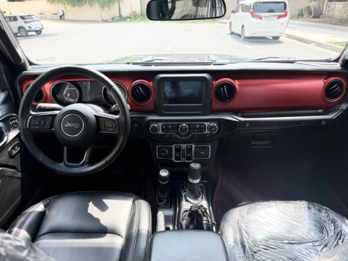 Jeep Wrangler ឆ្នាំ2018 ក្រដាសពន្ធ មហាថ្មី ប្រើបាន3ម៉ឺនម៉ៃជាង
