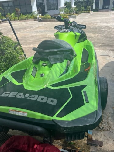 Jet ski SeaDoo RXP 300 for sale