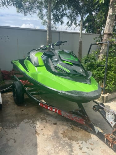 Jet ski SeaDoo RXP 300 for sale