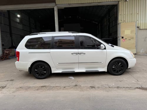 Kia Carnival 2012full option
