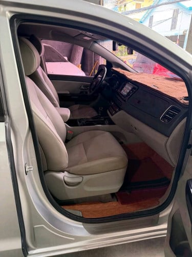 Kia carnival 2015