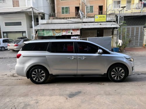 Kia carnival 2015