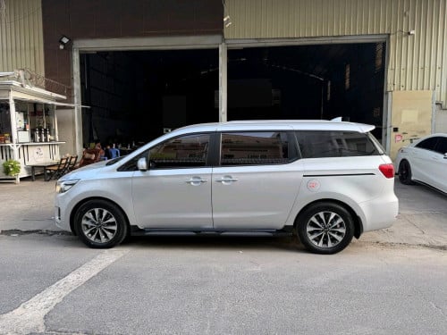Kia carnival 2015